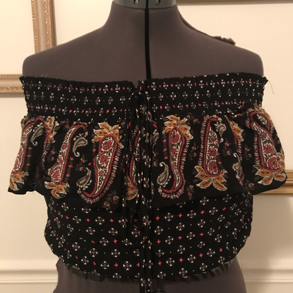 Off-the-shoulder Cropped Top